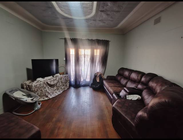 1 BEDROOM FLAT TO LET IN BRENTHURST